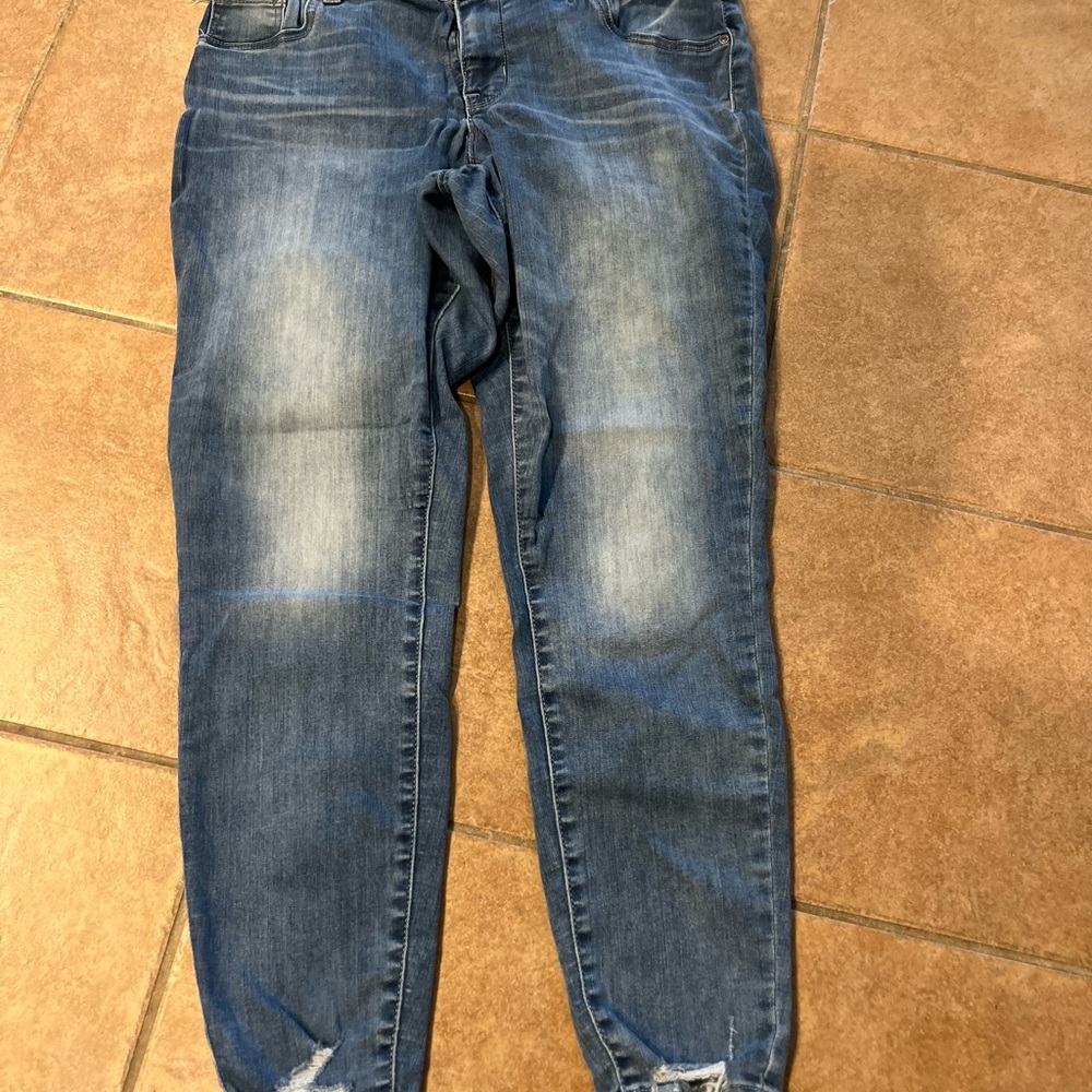 Maurice’s size 14W jeans